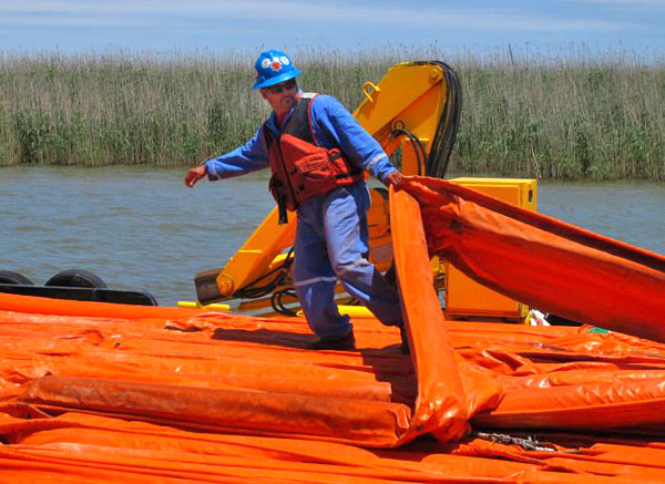 China Factory Price Orange Color PVC Float Type Spill Containment Boom